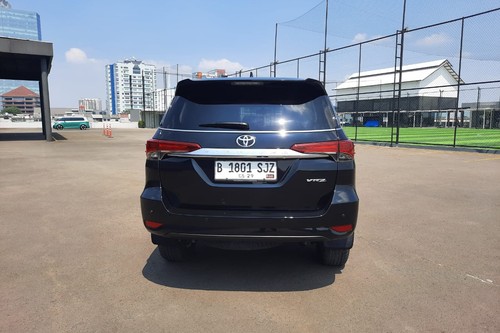 Dijual 2019 Toyota Fortuner 2.4 VRZ AT bekas