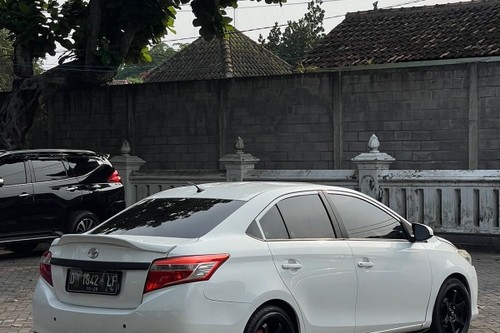 Dijual 2014 Toyota Vios 1.5 LIMO MT bekas