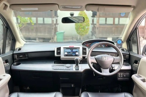 2011 Honda Freed PSD bekas