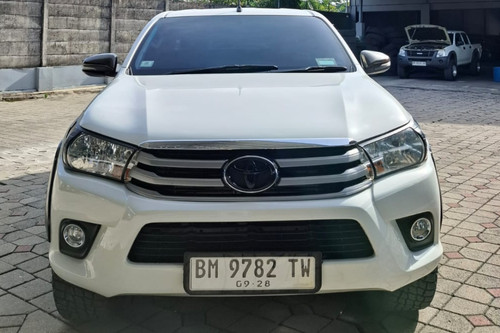 2018 Toyota Hilux 2.4L D-Cab G MT bekas
