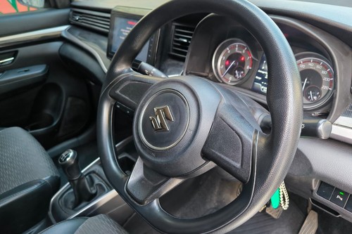 2021 Suzuki XL7 ZETA M/T tua