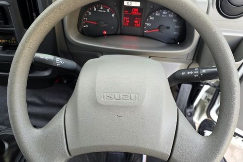 2021 Isuzu Traga 2.5 PU M/T tua