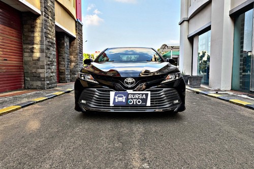 Used 2019 Toyota Camry 2.5 V AT