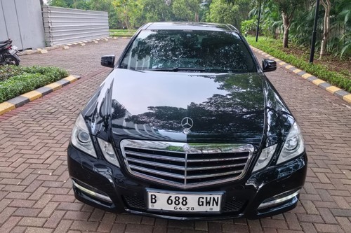 2010 Mercedes Benz E-Class  E 300 AMG bekas