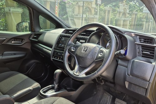 Beli mobil bekas