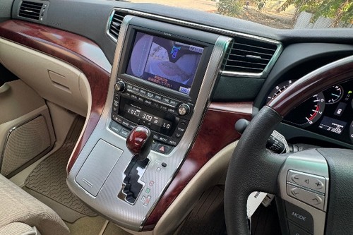 2011 Toyota Vellfire 2.5 ZG AT PREMIUM SOUND bekas