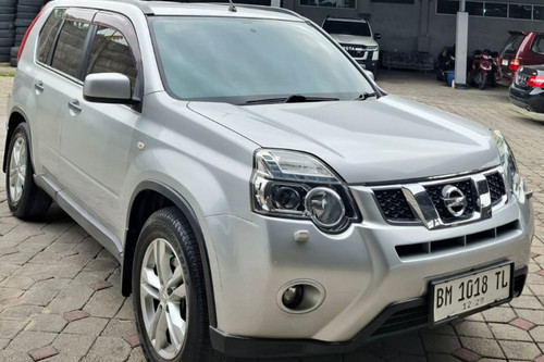 Dijual 2014 Nissan X Trail 2.0L CVT AT bekas