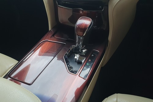 2013 Toyota Crown Royal atsalon tua