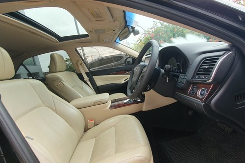 Dijual 2013 Toyota Crown Royal atsalon bekas