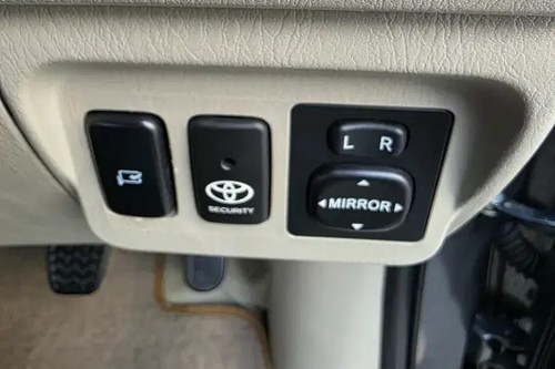 2014 Toyota Kijang Innova REBORN 2.0 G MT LUX bekas