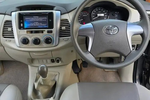 Dijual 2014 Toyota Kijang Innova REBORN 2.0 G MT LUX bekas