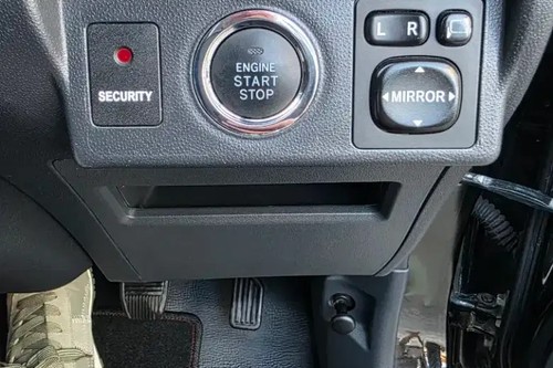 Dijual 2020 Toyota Avanza Veloz 1.3 M/T bekas
