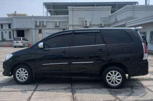 2010 Toyota Innova G Diesel AT tua