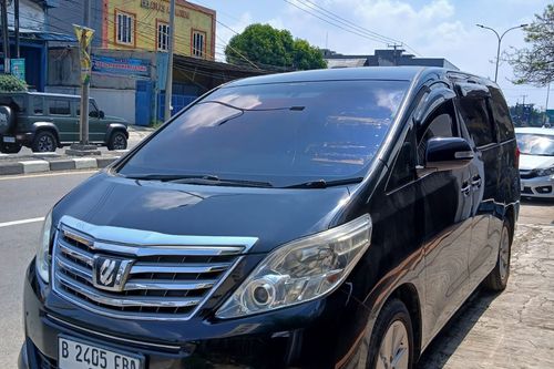 2013 Toyota Alphard 2.4 AT tua