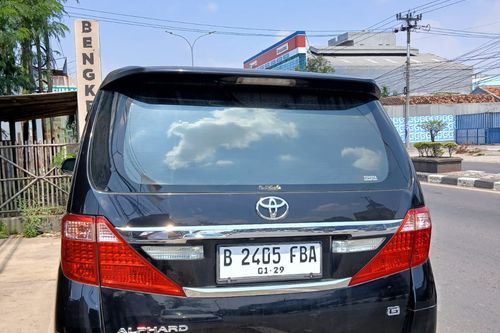 2013 Toyota Alphard 2.4 AT bekas