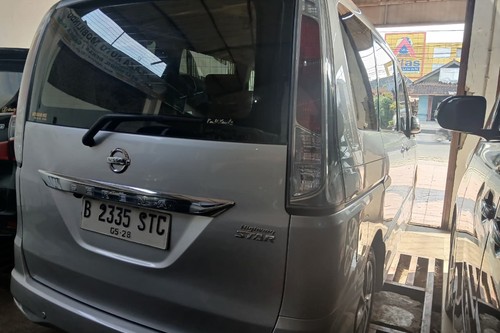 2013 Nissan Serena 2.0 X AT HWS bekas