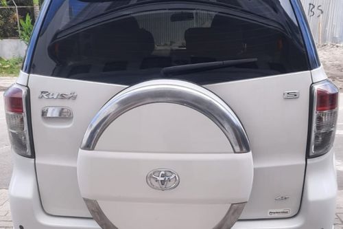 2012 Toyota Rush S AT bekas