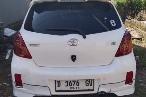 2013 Toyota Yaris E AT tua