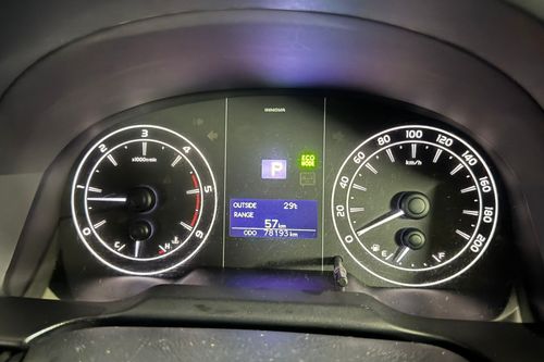 Second hand 2024 Toyota Innova DIESEL G 2.4 AT 