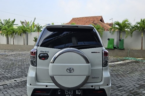 2014 Toyota Rush S AT tua