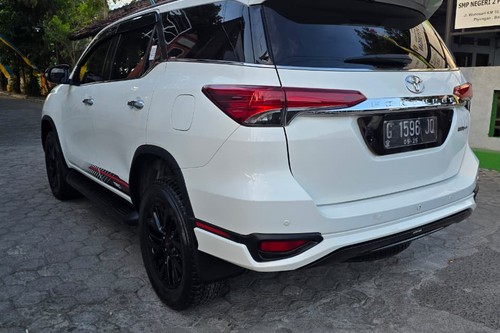 Beli mobil bekas