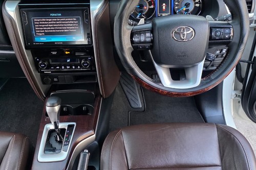 Dijual 2020 Toyota Fortuner 2.4 VRZ AT bekas