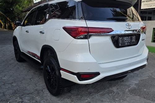 Beli mobil bekas