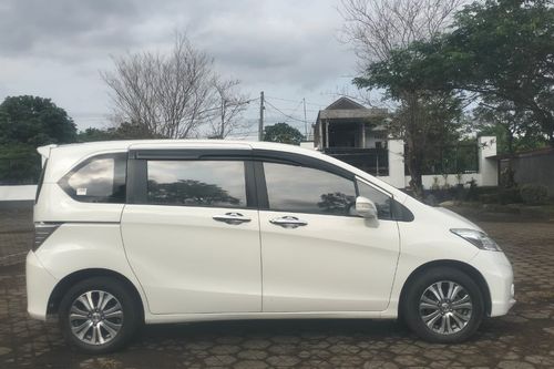2015 Honda Freed PSD bekas
