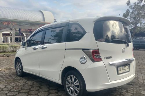 2015 Honda Freed PSD bekas