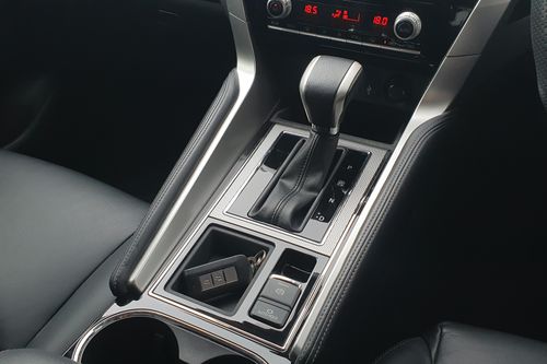 2023 Mitsubishi Pajero Sport Dakar AT 4x2 bekas