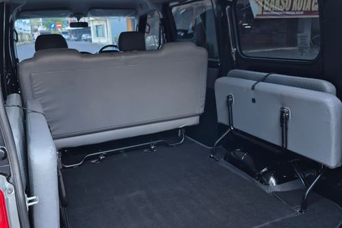 Dijual 2023 Daihatsu Gran Max MB Minibus 1.5L D Mini Bus MT bekas