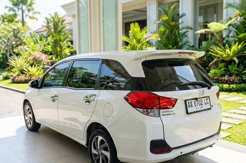 Beli mobil bekas