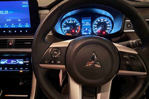 2024 Mitsubishi Xpander Ultimate CVT tua