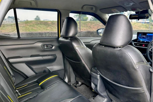Dijual 2021 Toyota Raize 1.0T GR CVT TSS TWO TONE bekas
