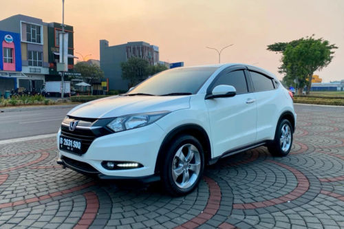Old 2017 Honda HRV 1.5L E CVT