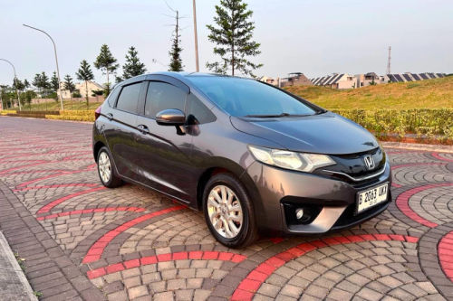 Beli mobil bekas