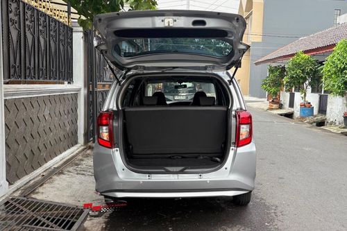 Dijual 2022 Daihatsu Sigra 1.2 X DLX MT bekas