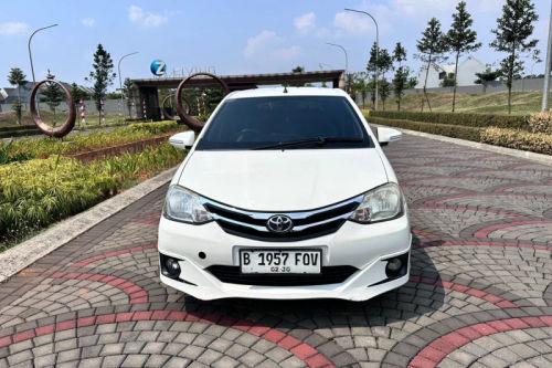 Beli mobil bekas