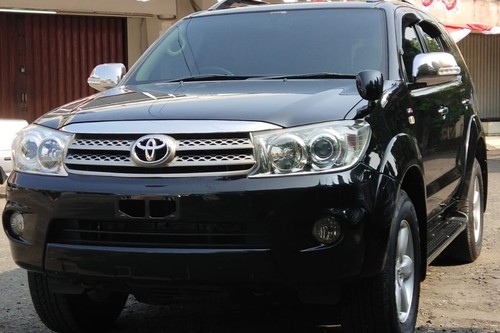 2010 Toyota Fortuner  2.5L G Diesel AT