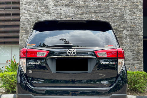 Second hand 2021 Toyota Kijang Innova REBORN 2.4 Q MT DIESEL VENTURER 