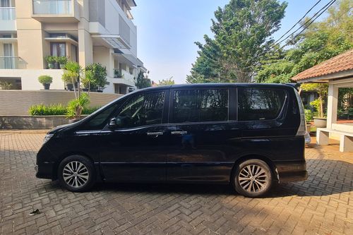 Dijual 2017 Nissan Serena HIGHWAY STAR 2.0 L/HS A/T bekas