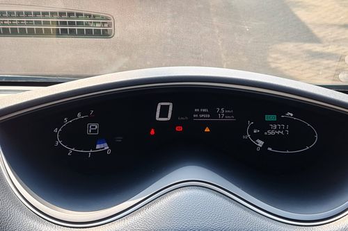 2017 Nissan Serena HIGHWAY STAR 2.0 L/HS A/T bekas