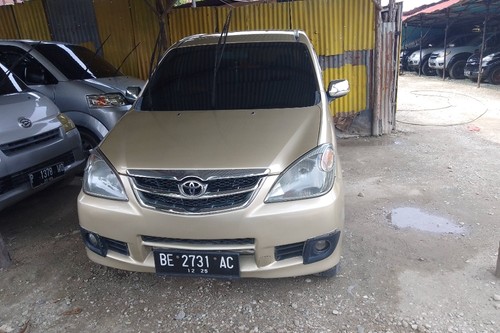 2010 Toyota Avanza  1.3 G MT
