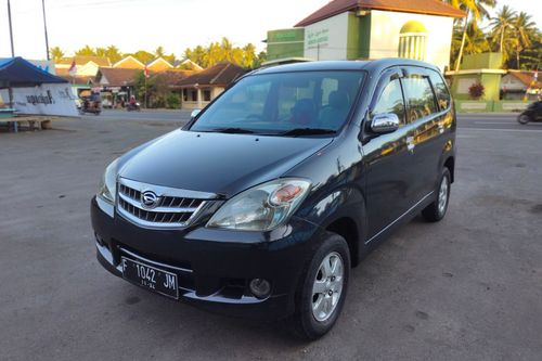 Dijual 2008 Daihatsu Xenia Li Deluxe 1L MT bekas