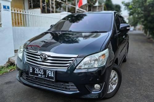 2012 Toyota Kijang  V 2.0 A/T Luxury bekas