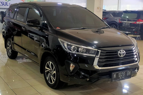2022 Toyota Innova 2.4L V Diesel AT tua