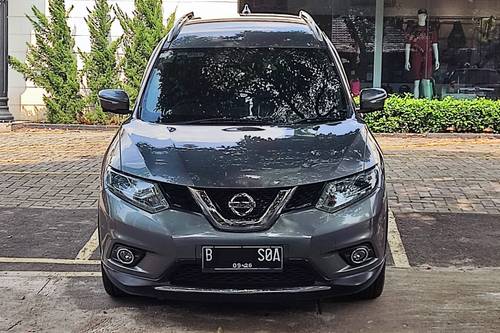 2016 Nissan X Trail  2.5 CVT bekas