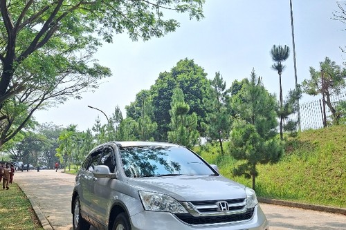 2011 Honda CR-V  2.4L AT