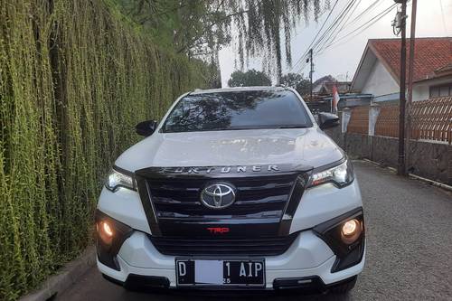 2020 Toyota Fortuner VRZ 4X2 TRD 2.4L AT bekas