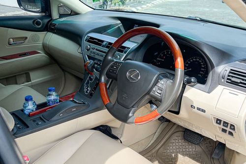 2nd Hand 2011 Lexus RX 270 2.7 AT